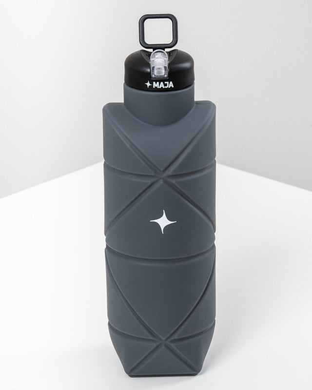 MAJA® Travesía Collapsible Bottle, Black, side view, keeps your drink at the ideal temperature