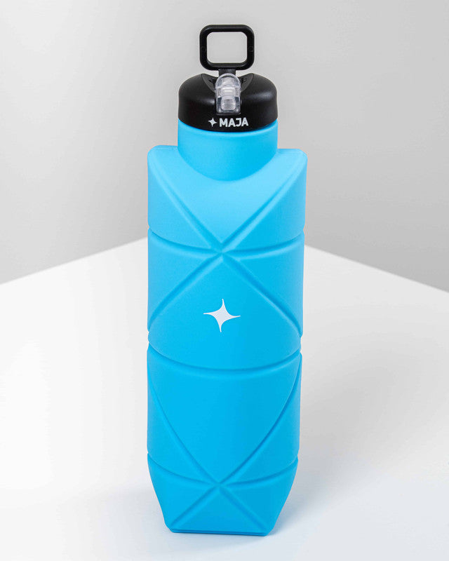 MAJA® Travesía Collapsible Bottle, Blue, side view, keeps your drink at the ideal temperature