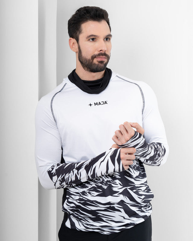 Ambición Performance Tee with Hood, Patrón rocamar blanco, front view, Relaxed fit, Polyester, versatile use