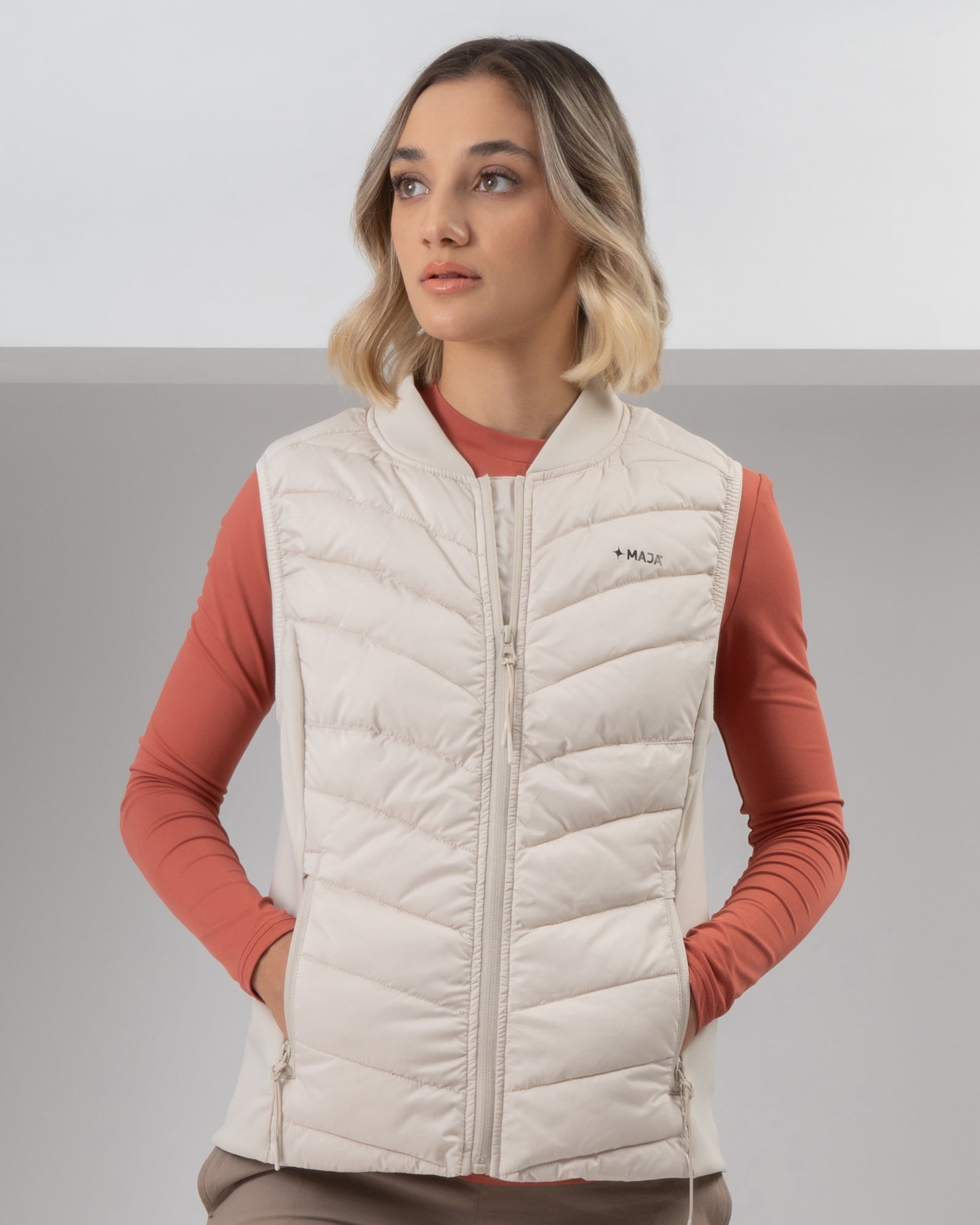 Polar Vest, Cream, front view, Slim fit, Polyester, perfect for casual wear or training