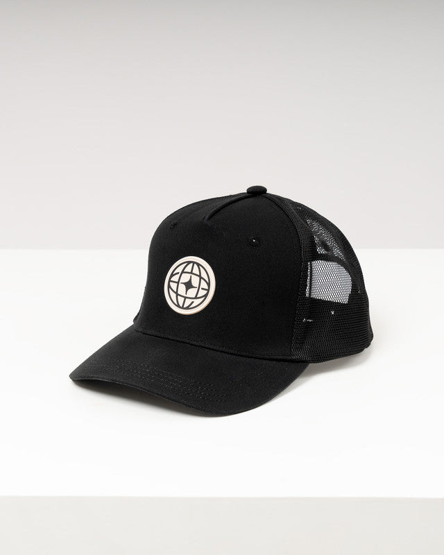 MAJA® Comando Manta Ray Pattern Trucker, Black, front view, Nylon, sun protection and casual style