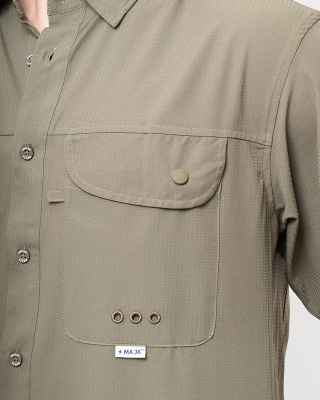 MAJA® Outdoor Signature Short-Sleeve Shirt, Green, side view, Relaxed fit, Polyester, with ripstop, ideal for office
