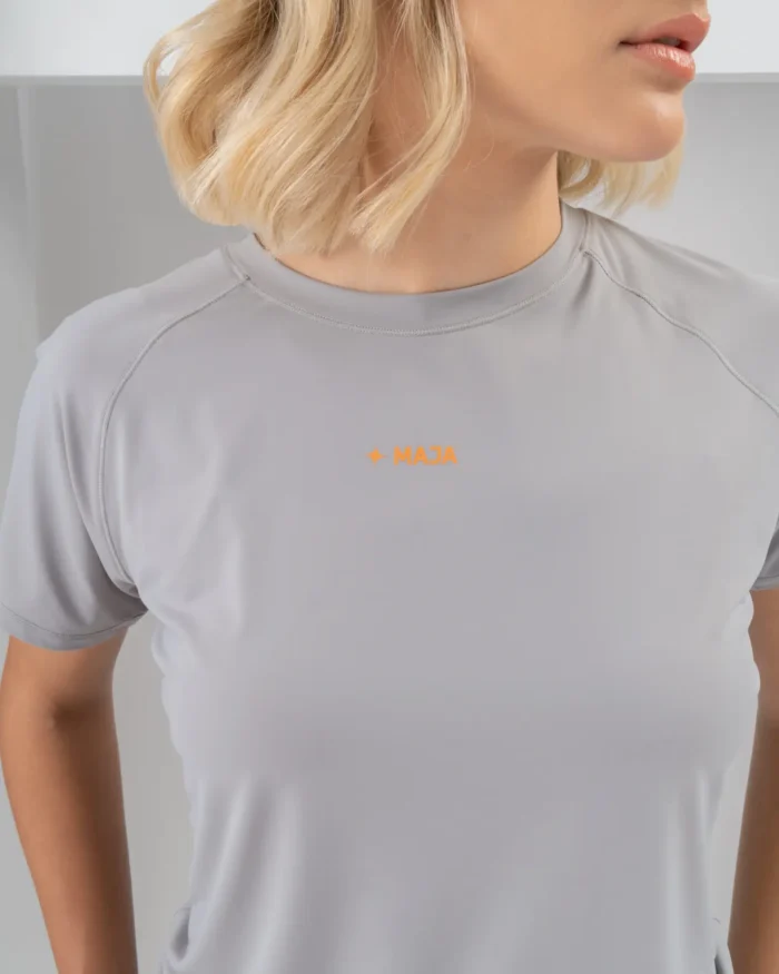 Camiseta Performance Básica Gris