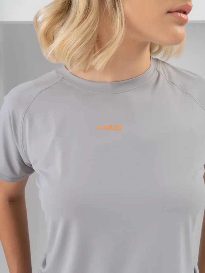 Camiseta Performance Básica Gris
