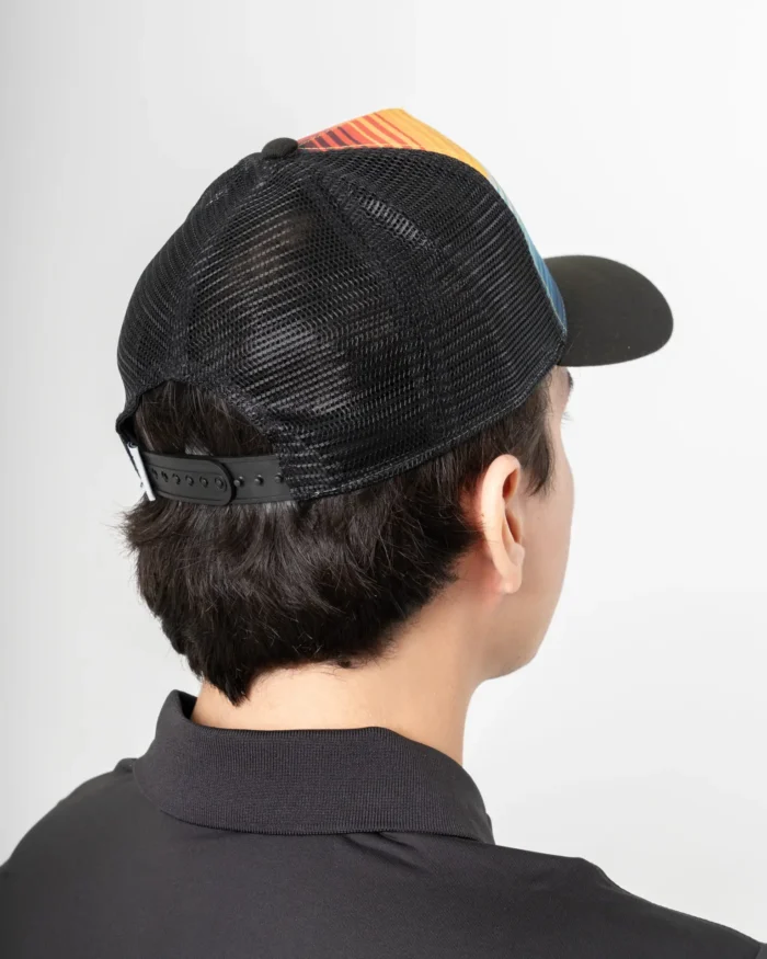 Gorra Trucker Emblema Dorado - Image 2