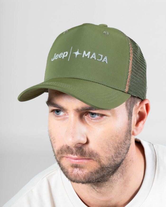 Gorra Trucker JEEP® x MAJA® Compass Verde con Naranja