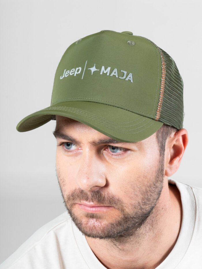 Gorra Trucker JEEP® x MAJA® Compass Verde con Naranja