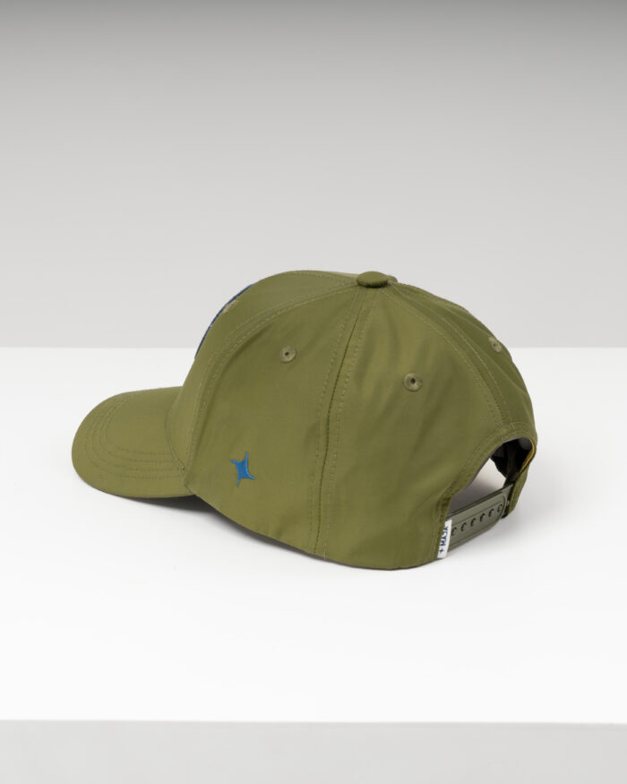 Gorra Snapback Emblema Dorado - Image 2